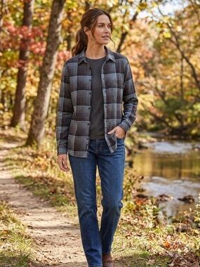 BASS Gray and Black Plaid Button-Up Shirt